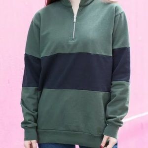 brandy melville soft green/navy blue sweatshirt